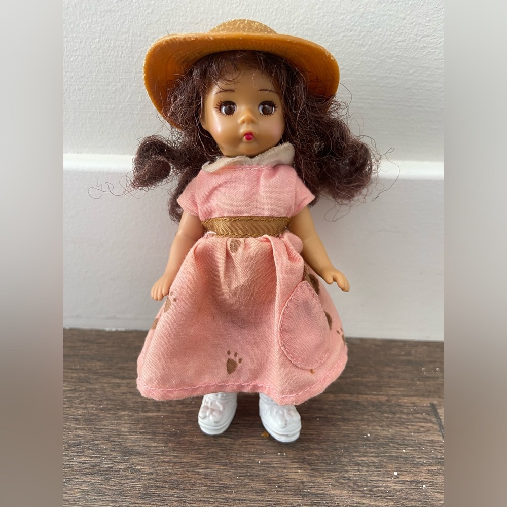 ❤️4 for $25❤️2002 Madame Alexander mc‎ Donald’s doll